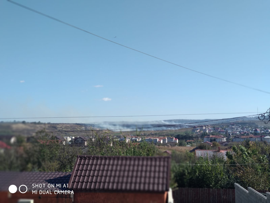 Incendiu puternic la Iași! Este afectată o suprafață de 50 de hectare