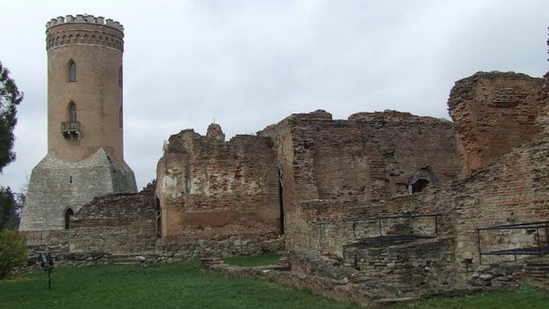 Schelet uman fara cap, gasit de arheologi in zona Curtii Domnesti din Targoviste