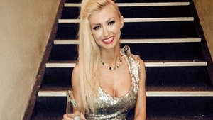 Andreea Balan isi arata formele extrem de sexy la plaja! "Ce m-as mai juca cu...."