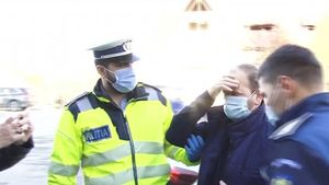 Primarul din Argeș a recunoscut că a dat foc primăriei. Bărbatul s-a ascuns de polițiști