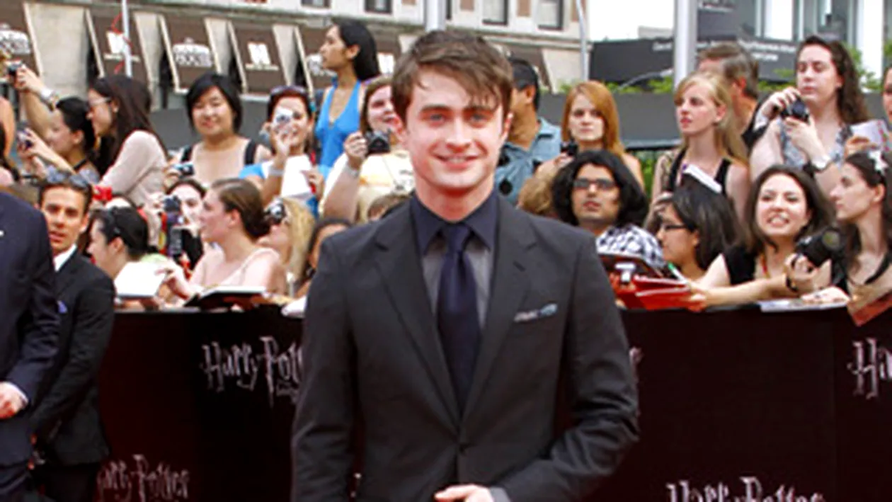S-au implinit 10 ani de la lansarea primului film Harry Potter. Iata cum a crescut Daniel Radcliffe in acest deceniu