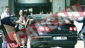 De la scandalul "Emilus, catelus de plus", Boc este mereu cu sotia