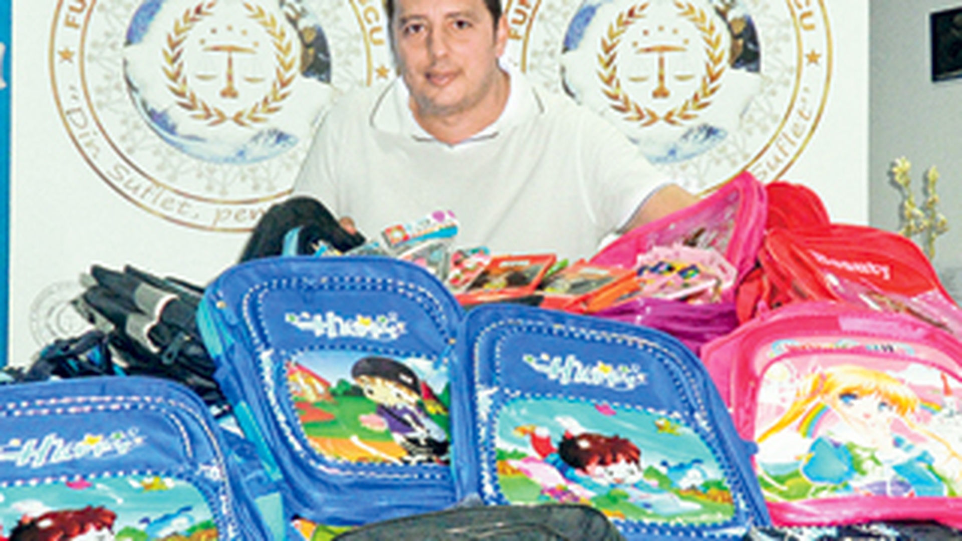 Un ajutor pentru familiile defavorizate! Stefan Florescu ii sprijina pe elevii nevoiasi