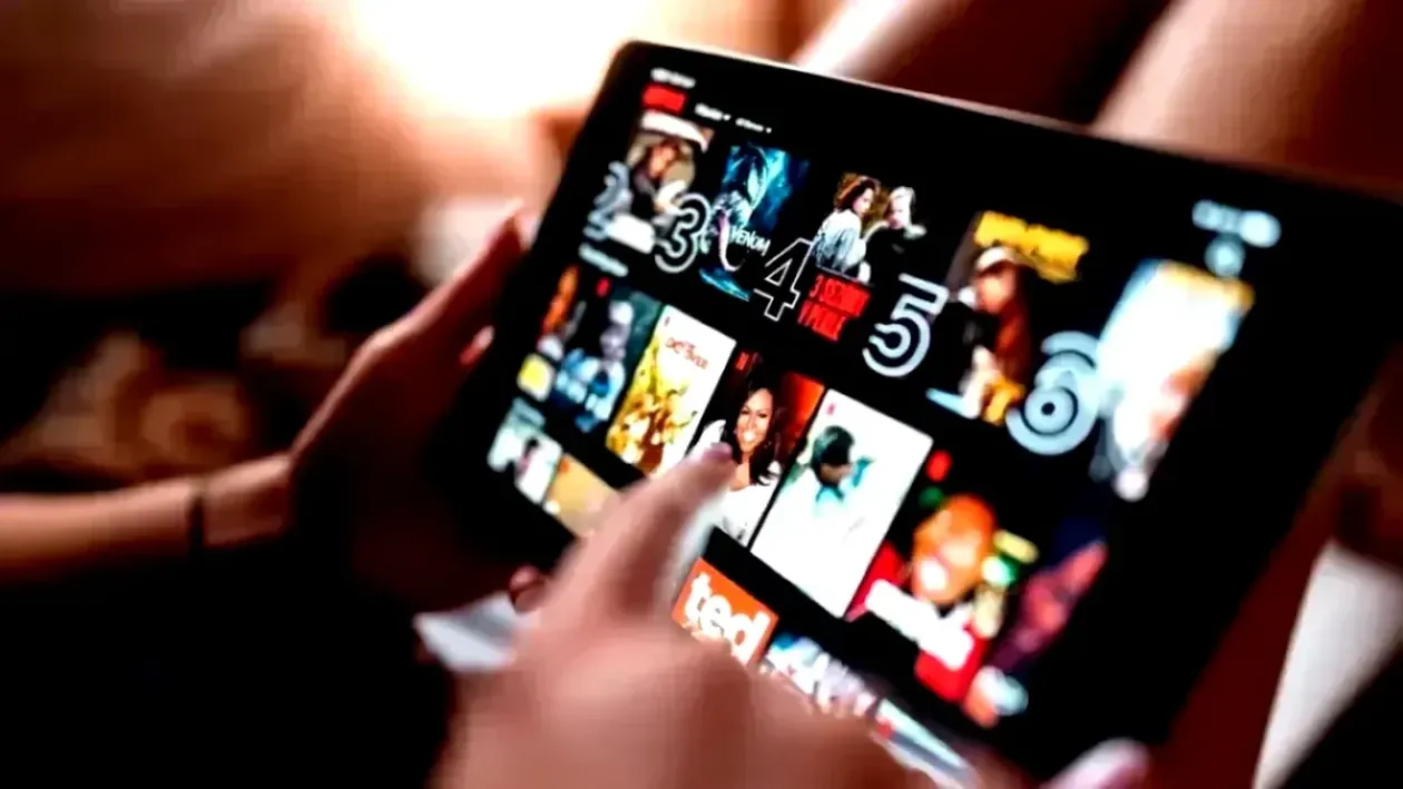 Filmul de pe NETFLIX care i-a cucerit pe români! Povestea de dragoste te ține lipit de ecran