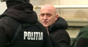 Horațiu Potra a venit din Dubai în România! Iubita lui l-a așteptat în aeroportul Otopeni, împânzit de zeci de polițiști și jandarmi