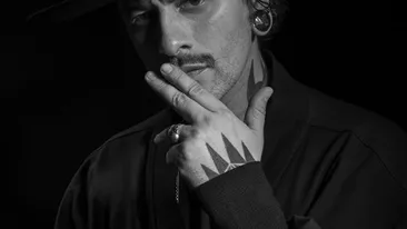 Apariție șocantă! Un celebru DJ a renunțat la podoaba capilară