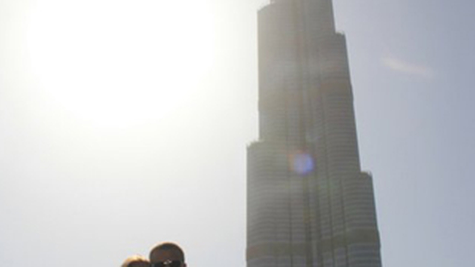 Raluca Tanase si iubitul ei, Razvan Ispas, au cinat la Burj Al Arab