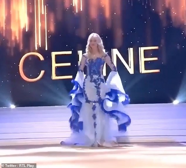 Ce jenant! Celine Van Ouytsel, Miss Belgia 2020, a căzut pe scenă și a rămas fără sutien. FOTO