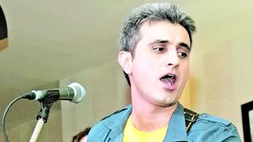 Robert Turcescu, despre trupa lui: Muzica noastra e o suma de influente, dar nu facem copy-paste dupa piese clasice