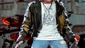 Axl Rose si-a facut piciorul praf dupa un weekend de betie la Moscova