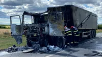 Cum a reușit să se salveze șoferul camionului care s-a făcut scrum pe un drum din Brăila. Bărbatul are 49 de ani