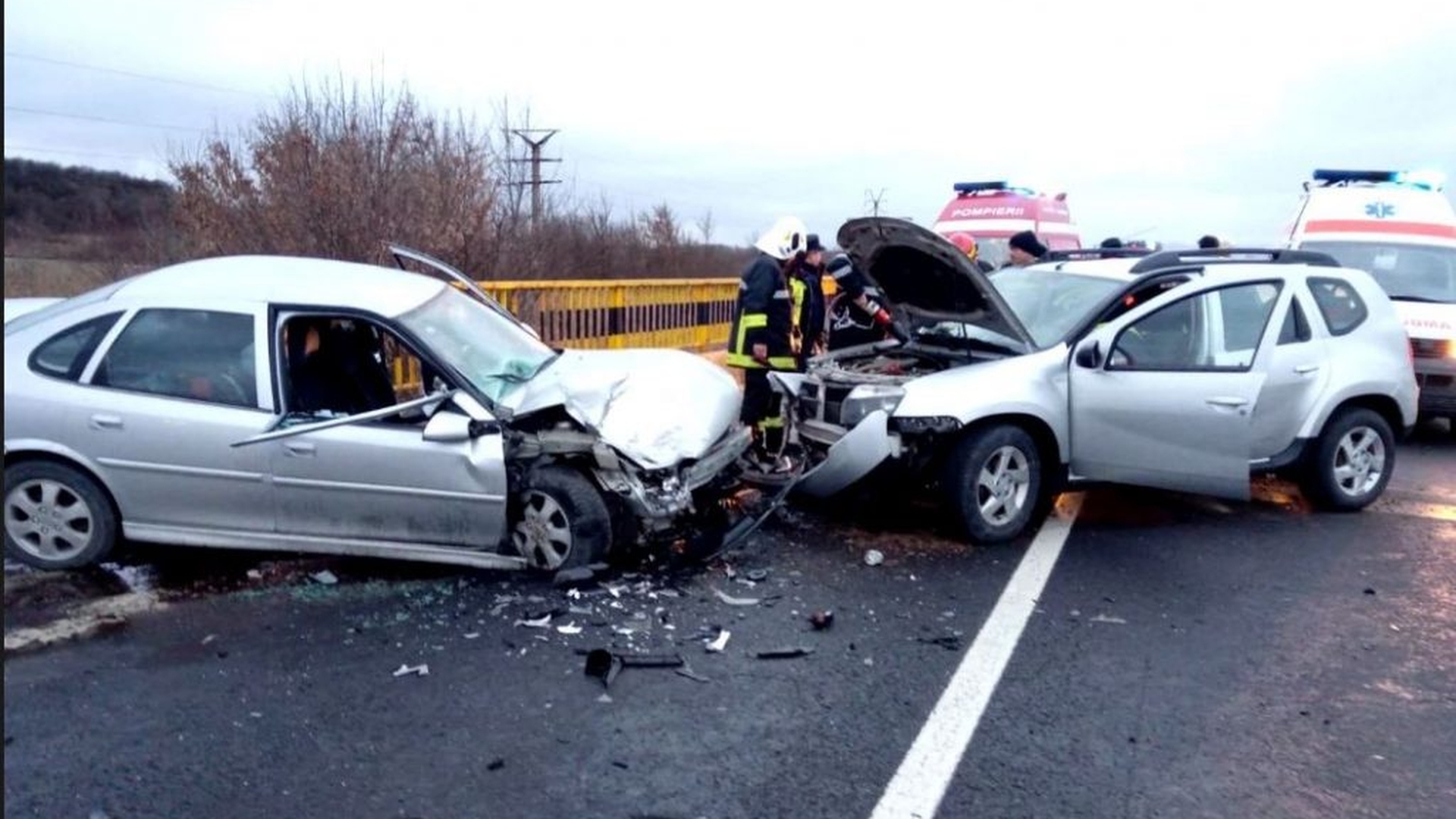 Patru răniți într-un grav accident la Făgăraș! Traficul este blocat