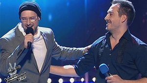 Inceput in forta la Vocea Romaniei! Tibi Scobiola, umar la umar cu Stefan Stan, castigatorul sezonului 1