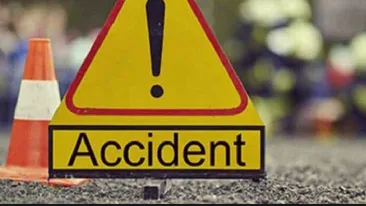 Un tânăr a murit după ce a fost acroșat de o mașină condusă de un preot