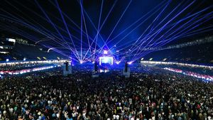 Ei merg în weekend la mega festivalul de la Constanţa. Vedetele merg la NEVERSEA!
