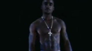 VIDEO Snoop Dogg si Dr. Dre au avut placerea de a canta pe scena de la Coachella alaturi de 2Pac! Vezi cum a fost posibil