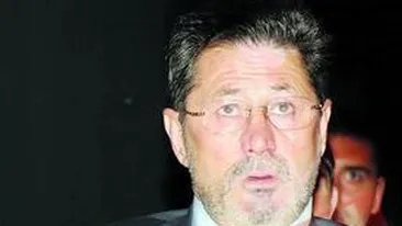 Dinu decide cat sta Bonetti