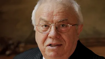 A trecut printr-un transplant, dar este tot la mana medicilor! Alexandru Arsinel este obligat ca in fiecare luna sa...