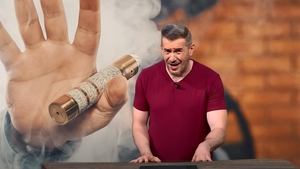 Din ce sunt făcute, de fapt, țigările electronice. Dragoș Pătraru: "Lichide utilizate în industria vopselelor"
