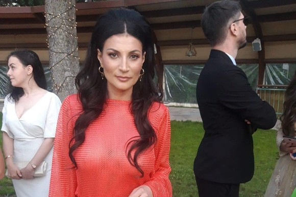 Divorțul a afectat-o pe Ioana Ginghină! Din ce câștigă bani acum actrița, după despărțirea de Alex Papadopol