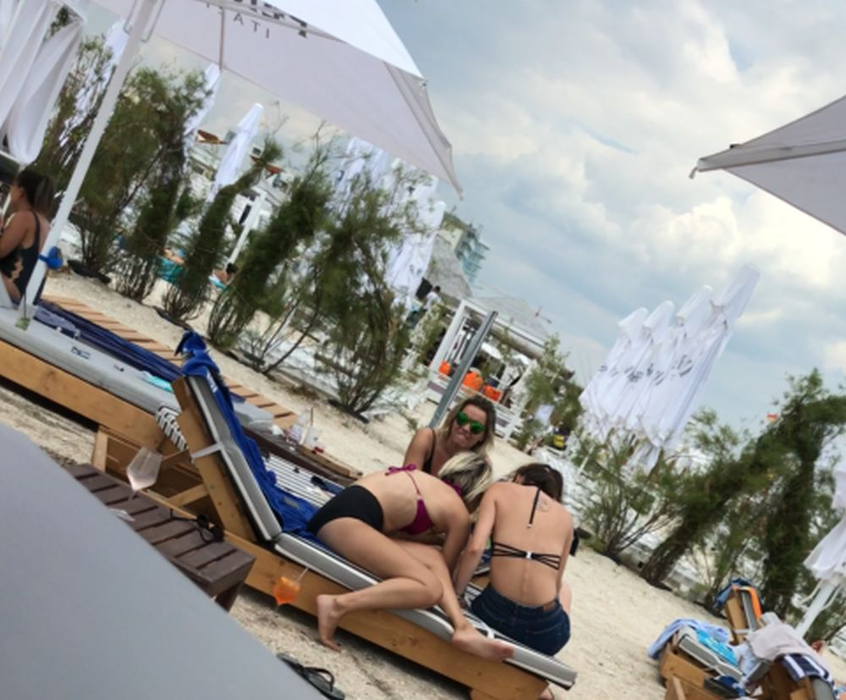 Sore Mihalache, sexy la plajă cu prietenele! Cum s-a distrat cu fetele