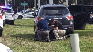 Stare de alertă în Florida, după ce un bărbat a luat mai mulți ostatici. Câteva dintre victime au fost împușcate