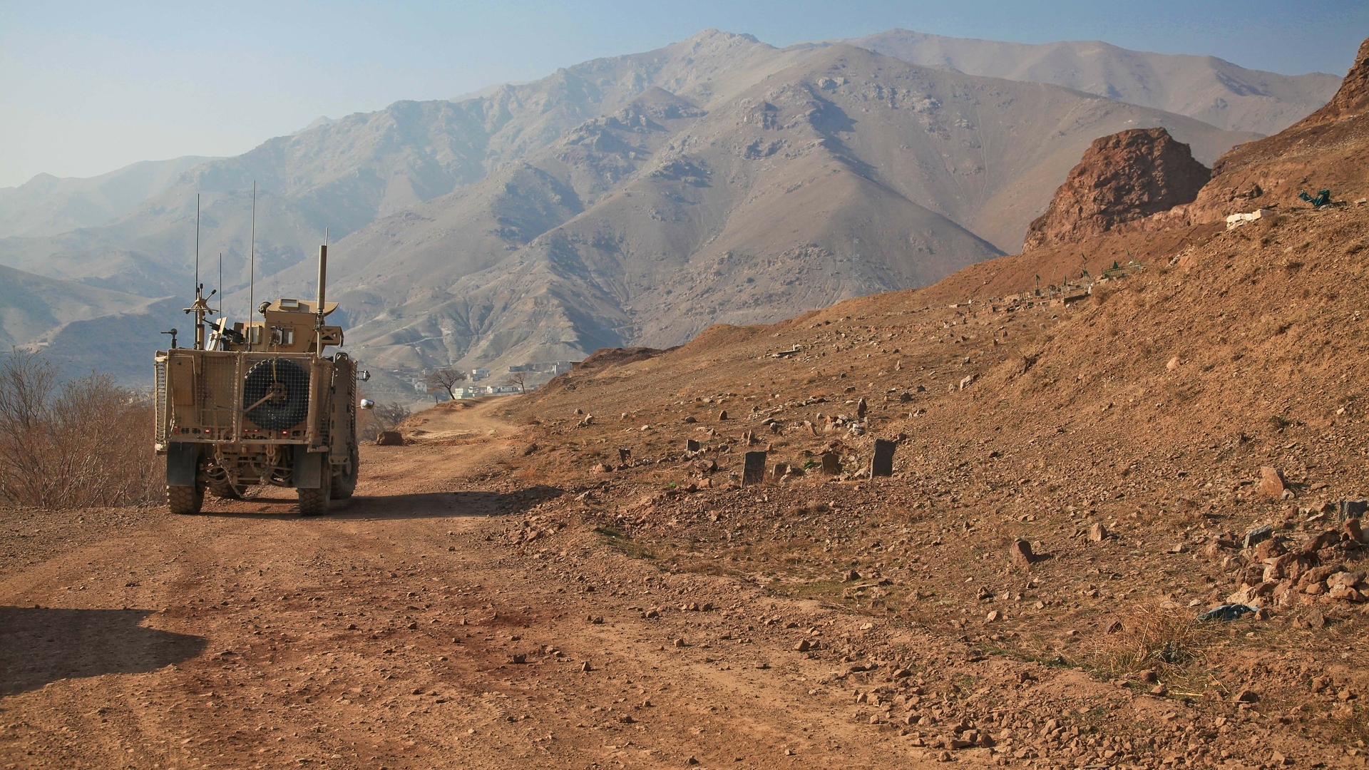 Atac terorist în Afganistan. Zeci de persoane și-au pierdut viața 
