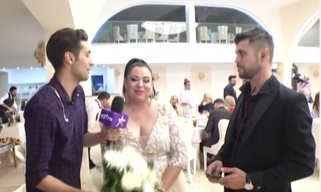 Oana Roman a îmbrăcat rochia de mireasă mult dorită la 4 ani de la nuntă: “Nicio relație nu e perfectă”. Prezentatoarea s-a asortat cu fiica ei
