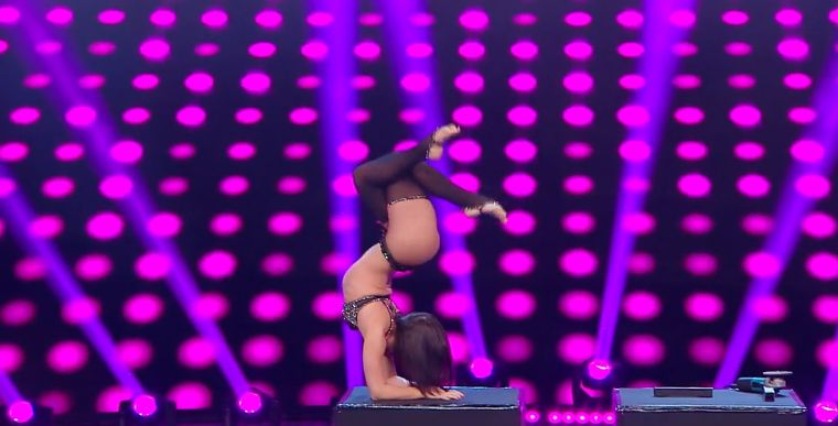 Scene halucinante la iUmor! Mihai Bendeac, replică obscenă după ce a văzut-o pe Cristina Garcia: „Mi-ar plăcea să mă luaţi puţin la…”