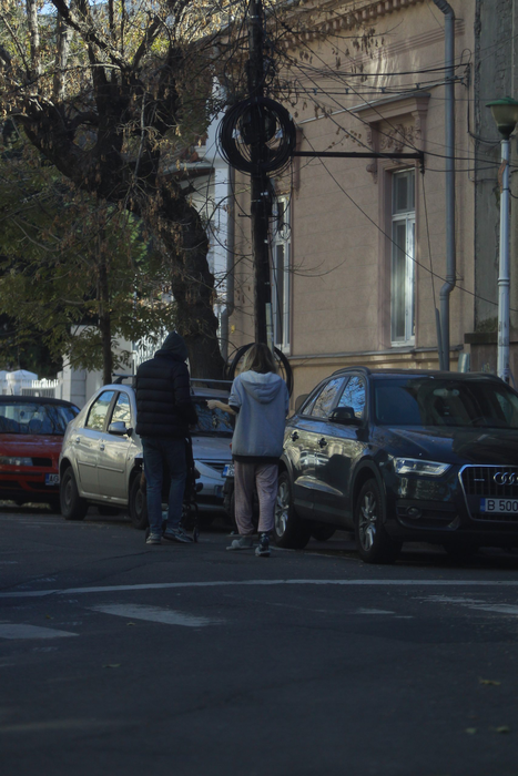 Flavia Mihășan, alături de iubitul și fiul său, la plimbare