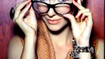 Adela Popescu, fericita in miez de noapte! Afla de ce isi arata bucuria pe Facebook!