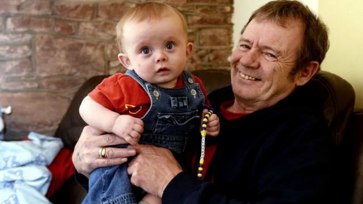 Femeile ALEARGA dupa mine! Cand ma culc cu una, o si las GRAVIDA! Cum arata barbatul care are 22 de copii cu 11 femei!