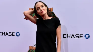 Angelina Jolie cântăreşte mai puţin decât fiica ei de 11 ani! Imagini îngrijorătoare