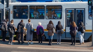 Imagini îngrozitoare într-un tramvai STB din Bucureşti! Ce a găsit o femeie atunci când s-a urcat în mijlocul de transport
