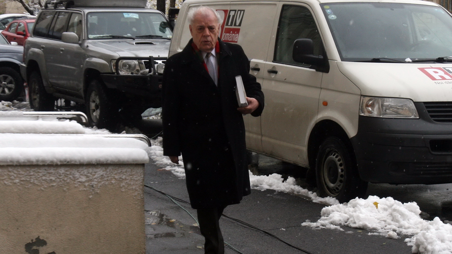Dumitru Mazilu si Mircea Dinescu, audiati de catre procurori in Dosarul Revolutiei!