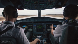Ce salariu COLOSAL are un pilot român. Sunt cei mai iubiți peste hotare pentru că sunt „FANTASTICI”