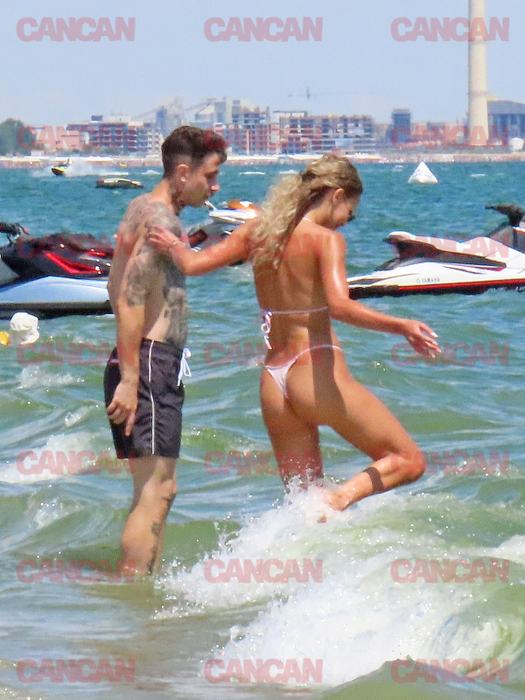 MGK și fiului celebrului manelist, Vali Vijelie, au petrecut clipe splendide la mare