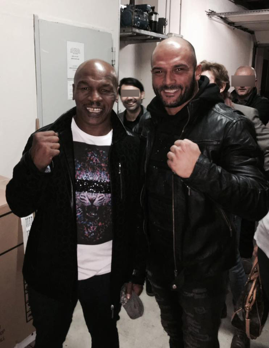 Mihăiţă Caştet, alături de Mike Tyson.