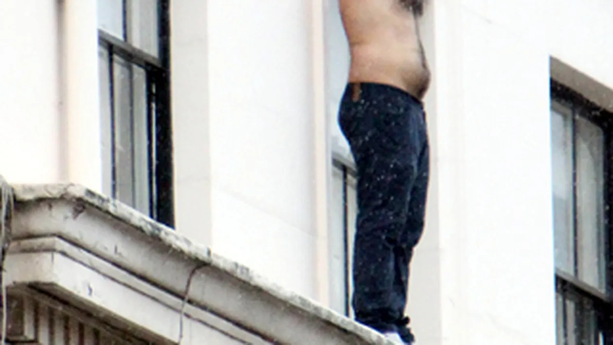 Incident spectaculos la Londra! Un sinucigas a tinut patru ore politia pe jar