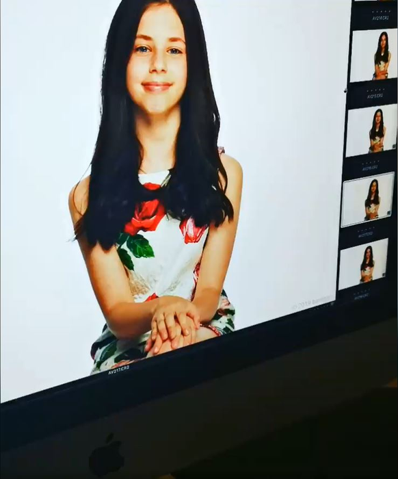 Andreea Marin, melancolică după ce a văzut câteva poze de album alături de fiica ei! Violeta Bănică este din ce în ce mai frumoasă | FOTO