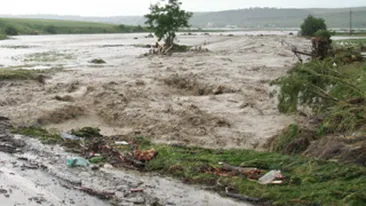 Stare de urgenta in judetul Neamt! Autoritatile au decis evacuarea a 11.000 de persoane!
