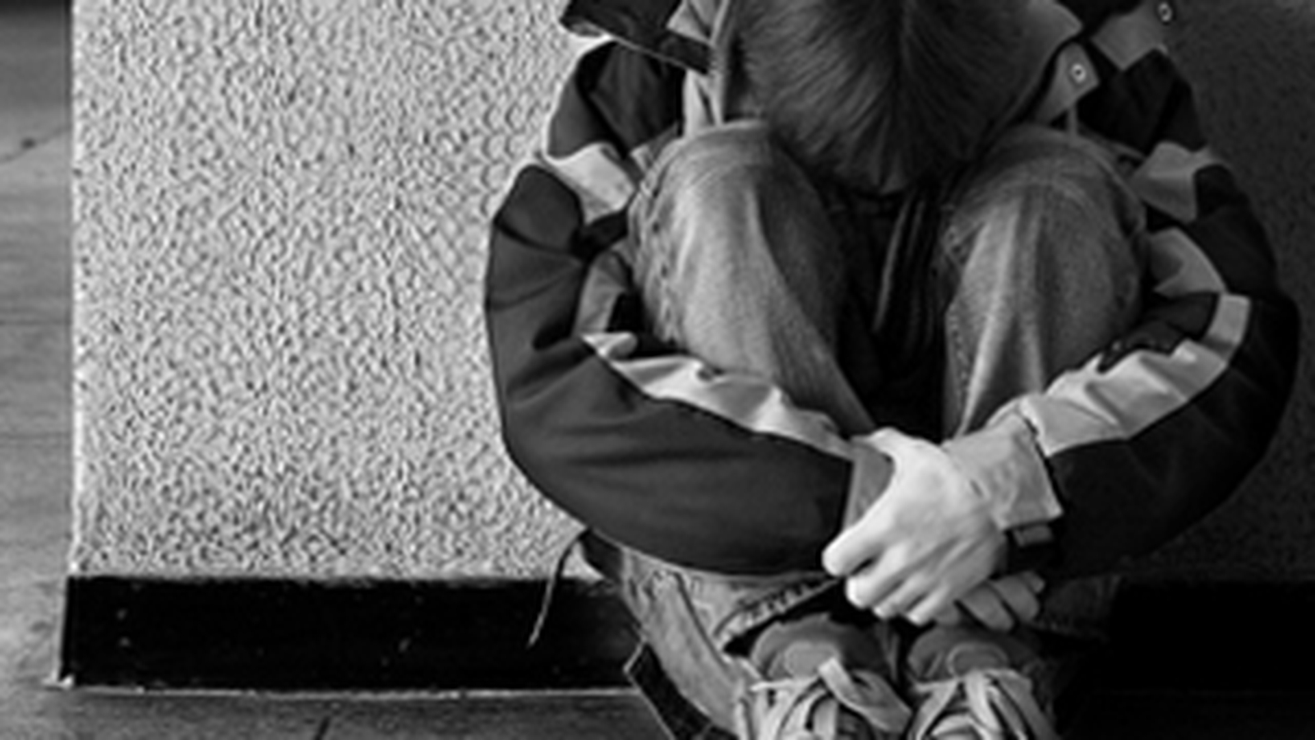 Un copil de cinci ani a fost violat in curtea scolii de un elev