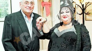 Horia Moculescu s-a angajat cu norma intreaga. 10.000 de lei pe luna sa cante in carciuma