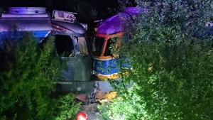 Accident feroviar în județul Giurgiu. Două locomotive au intrat în coliziune și trei persoane au fost rănite