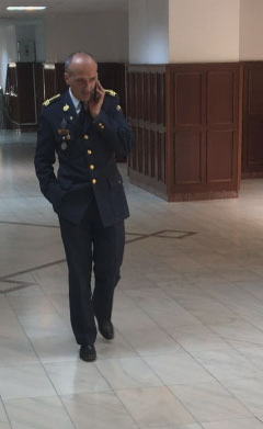 Florin Talpan se îmbracă în uniforma de colonel de fiecare dată când merge în fața instanței