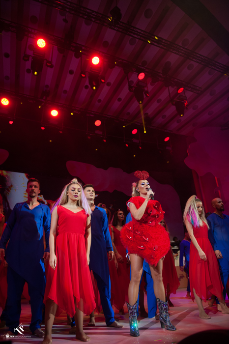 După ce a fost criticată că nu devine artistă internațională, Delia a luat atitudine! Primul oraș de peste hotare unde duce show-ul “Acadelia”