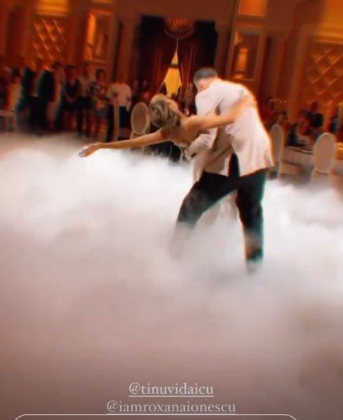 Roxana Ionescu și Tinu Vidaicu, petrecere de nuntă așa cum au visat: “Casă de piatră, superbilor”. Cea de-a doua rochie de mireasă a vedetei este spectaculoasă | FOTO & VIDEO