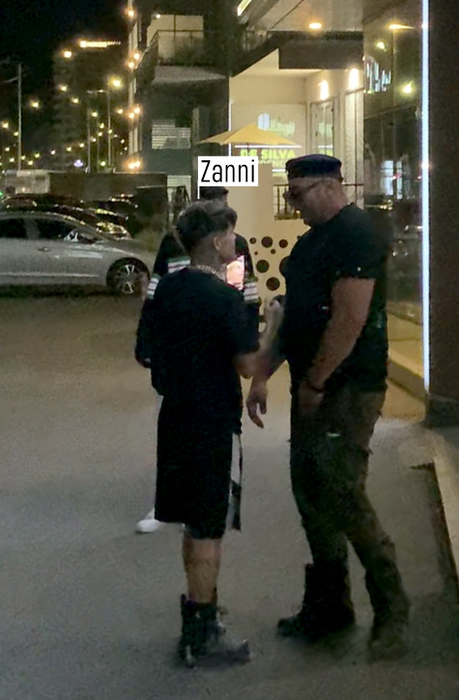 Zanni și-a descoperit fani și pe litoral / Sursă foto: CANCAN.RO