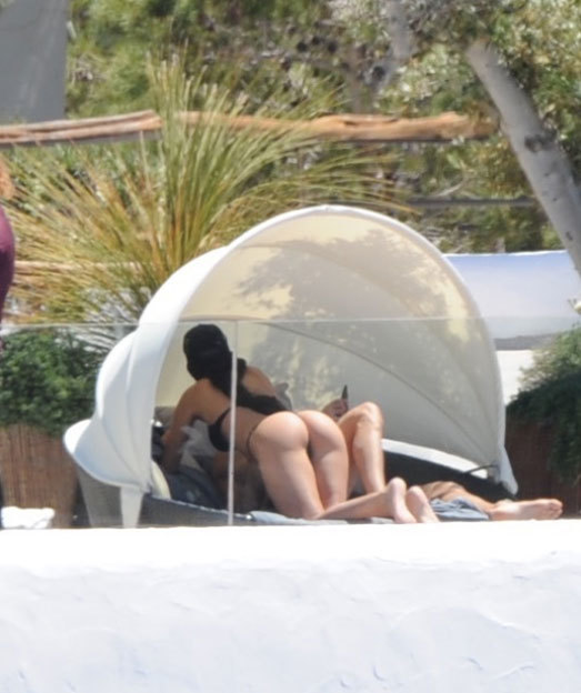 Imagini incendiare cu Cristiano Ronaldo şi prietena lui, modelul Georgina Rodriguez, la plajă