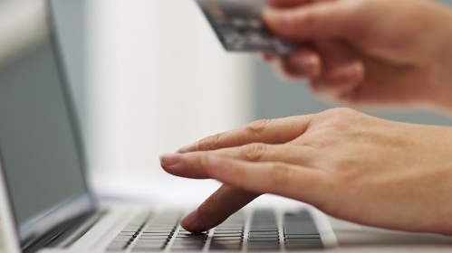 Ai grijă dacă vrei să cumperi online,  ţi se poate întâmpla şi ţie asta! Incredibil cum a fost umilită o bucureşteancă